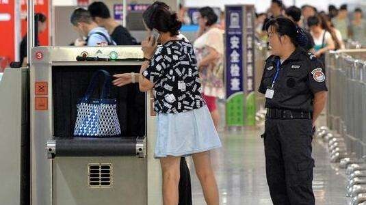 X光安檢機是如何運行的